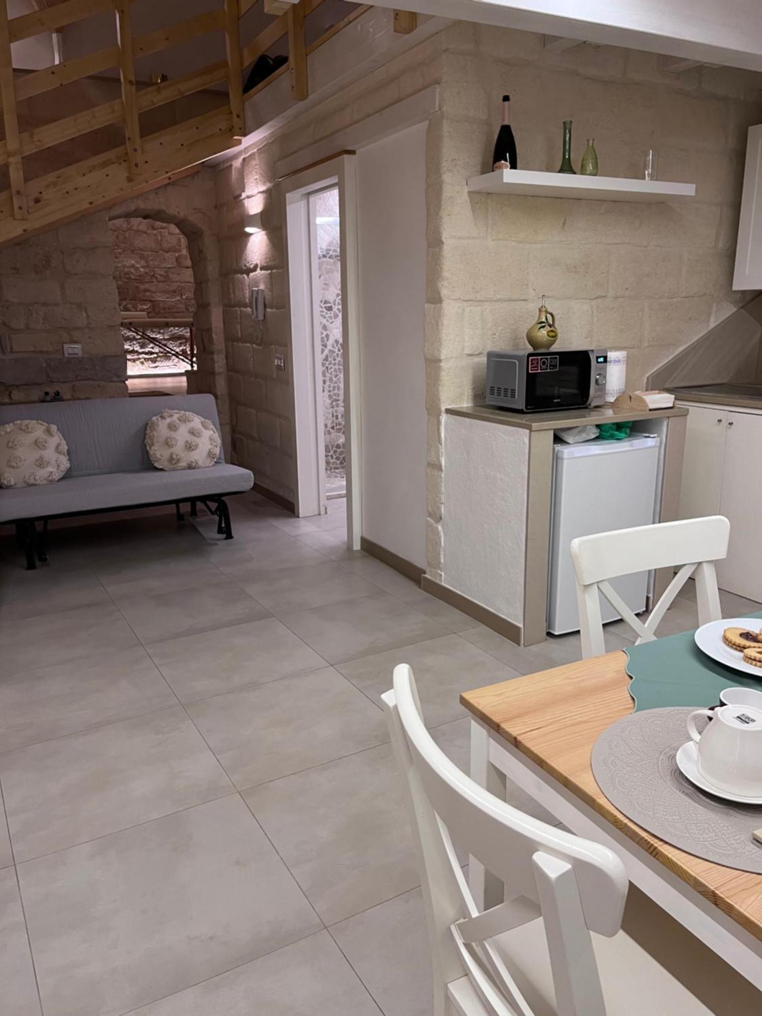 Epoca Suite House Trani Luaran gambar
