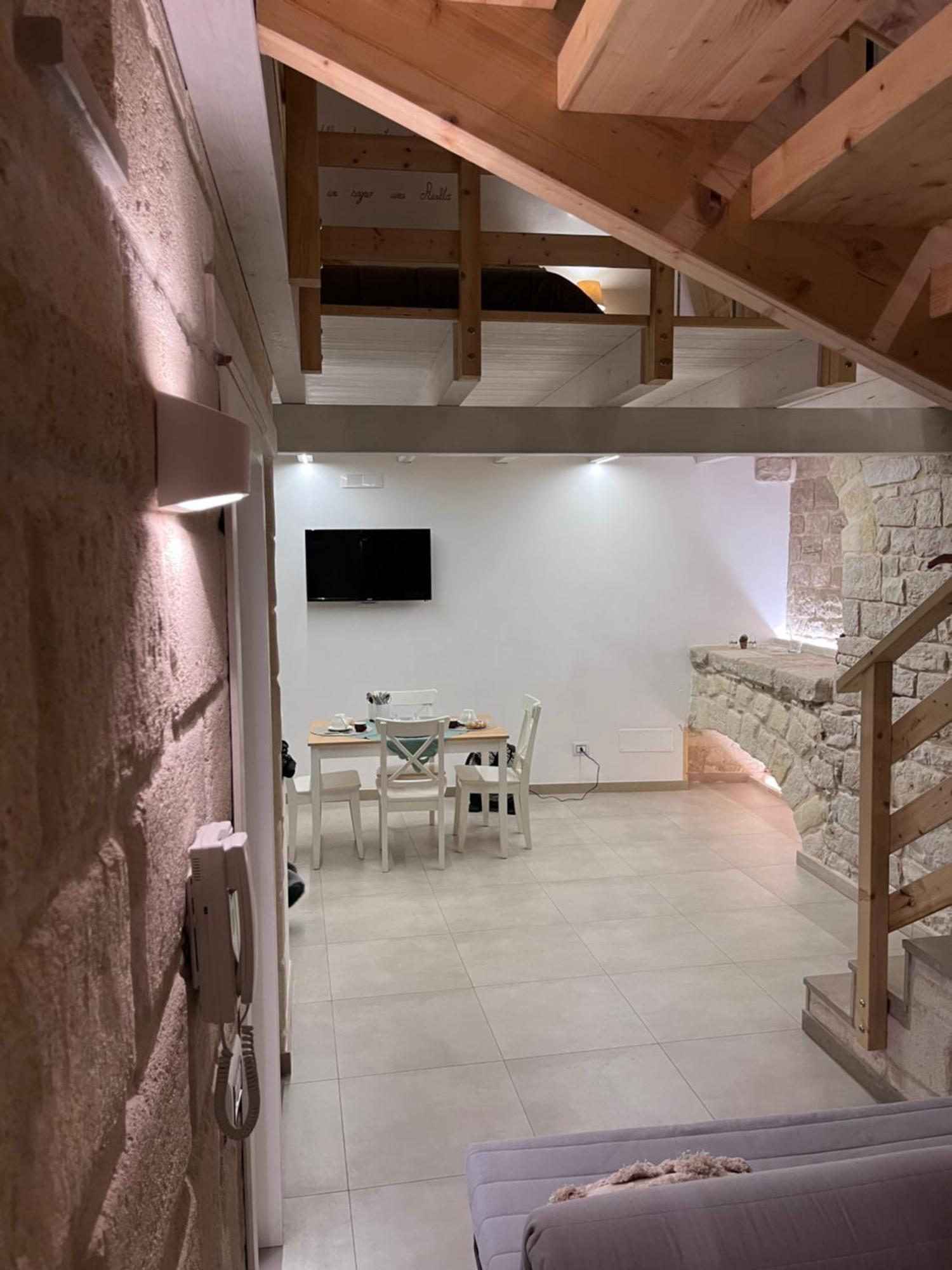 Epoca Suite House Trani Luaran gambar
