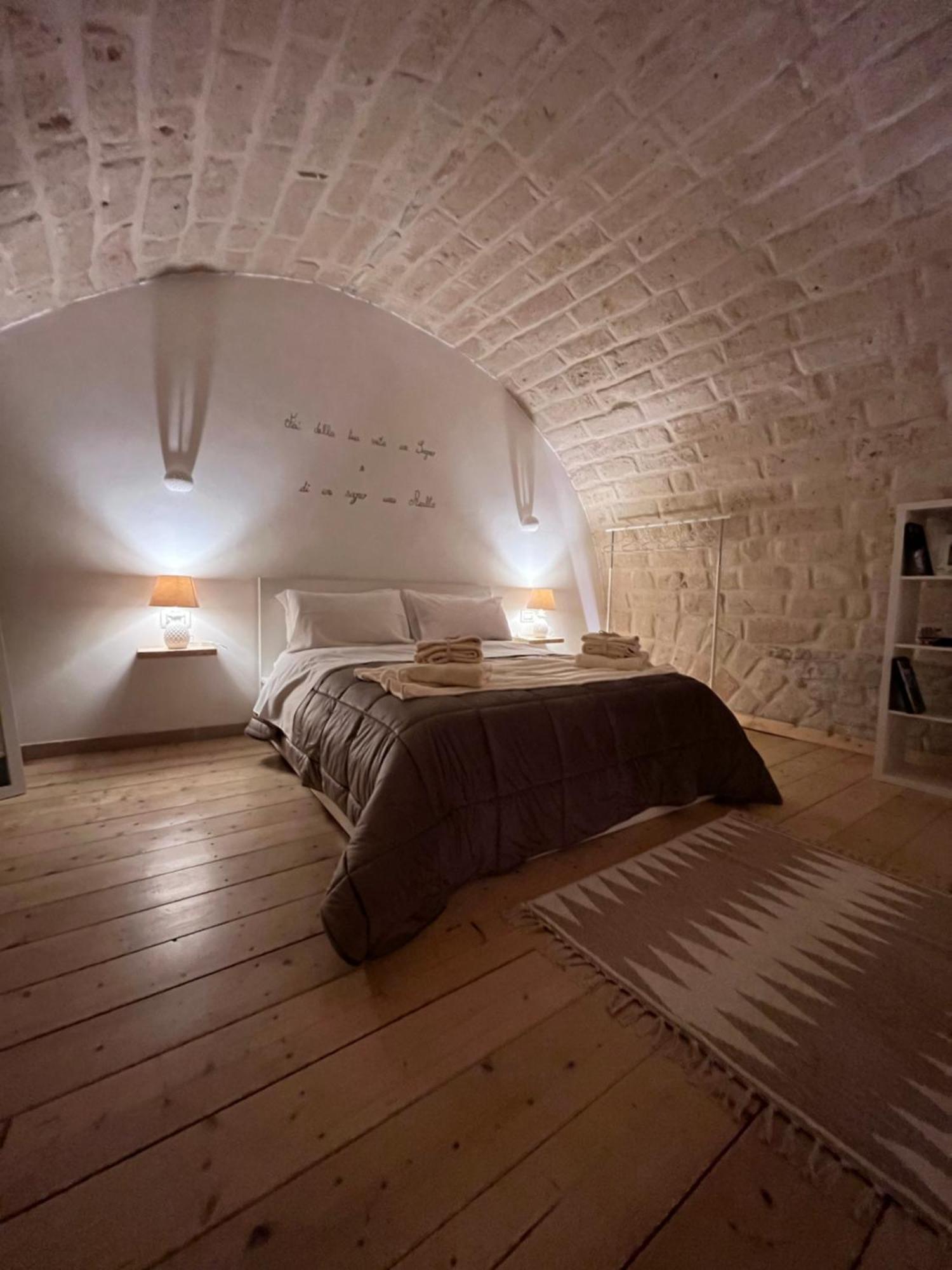 Epoca Suite House Trani Luaran gambar