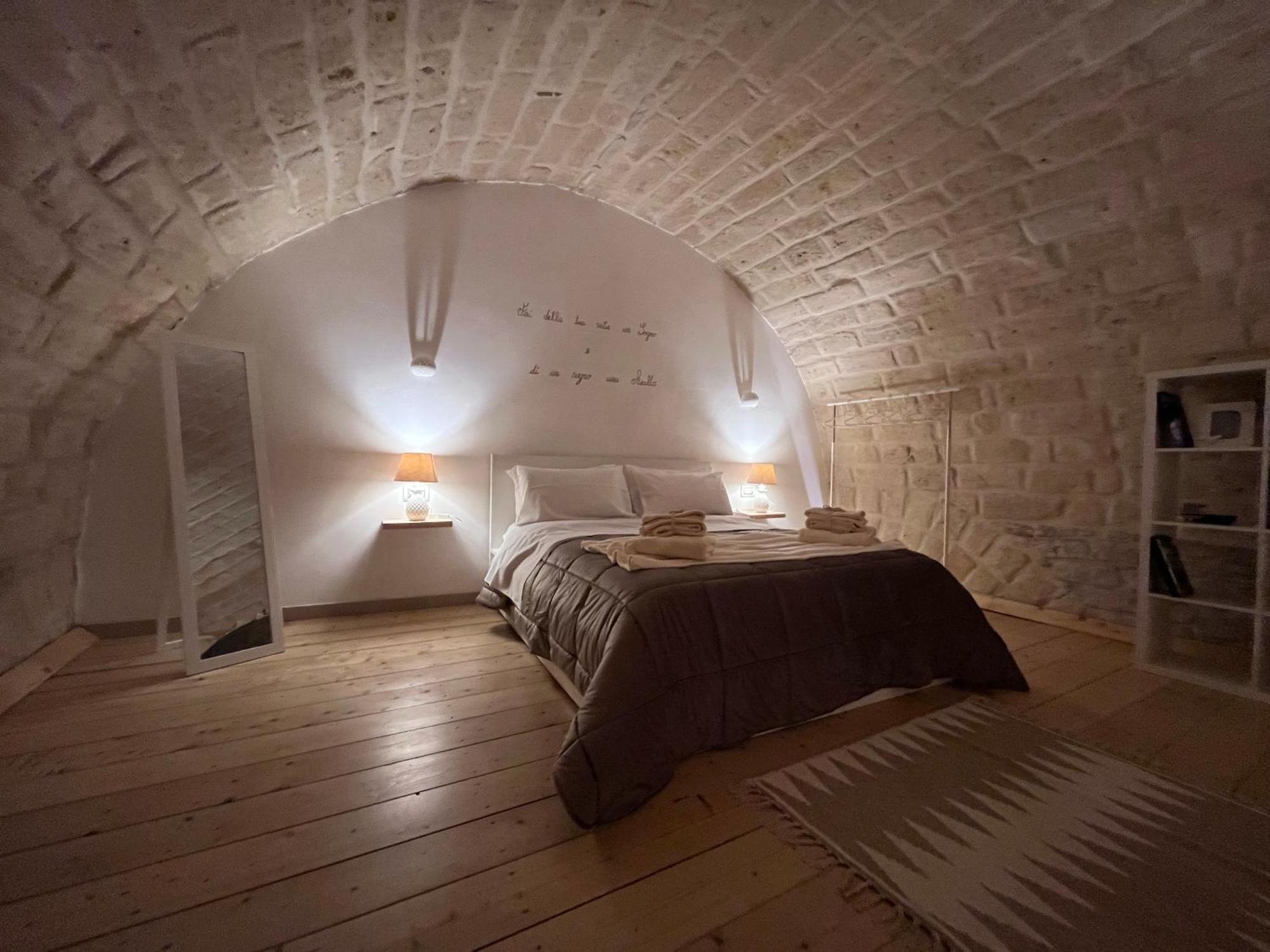 Epoca Suite House Trani Luaran gambar